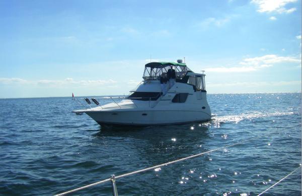 1998 Silverton 352 Motor Yacht