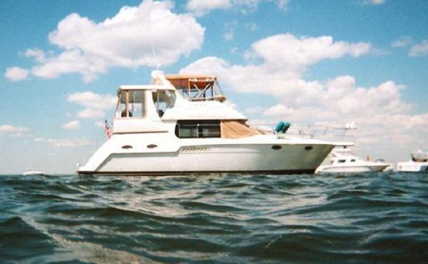 1999 Carver 356 Aft Cabin Motor Yacht