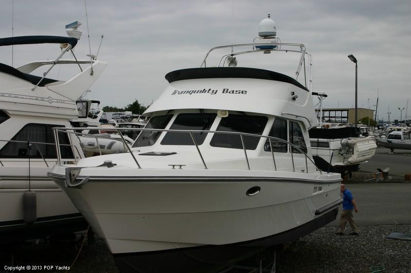 1999 Lindell 36 Sportfisher