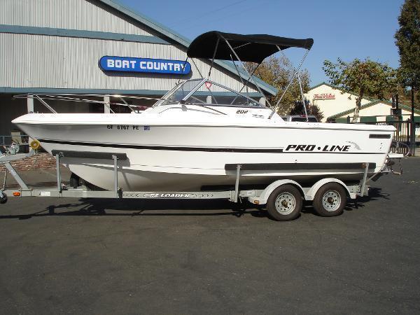 1999 Pro Line Boat Co. 202 Sportsman