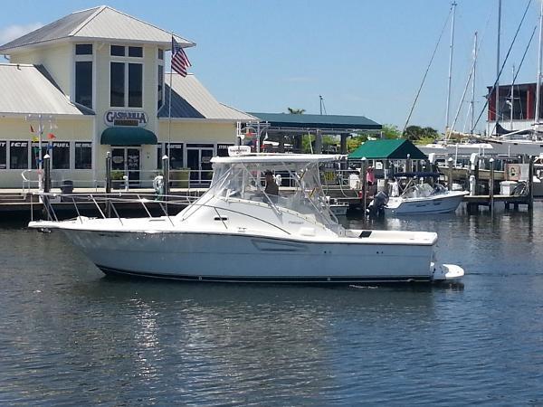 1999 Pursuit 3000 Offshore