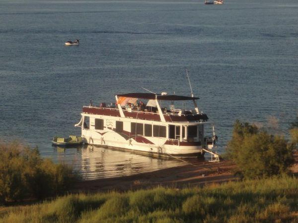 1999 Skipperliner Custom Houseboat