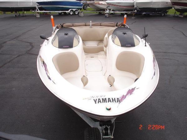 1999 Yamaha 2000LS