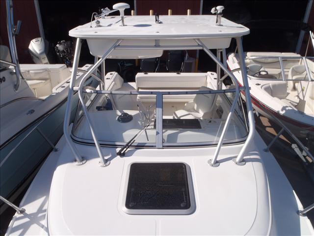 2000 Boston Whaler Fishing Boat 23 Conquest