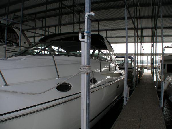 2000 Cruisers Yachts 4270 Express