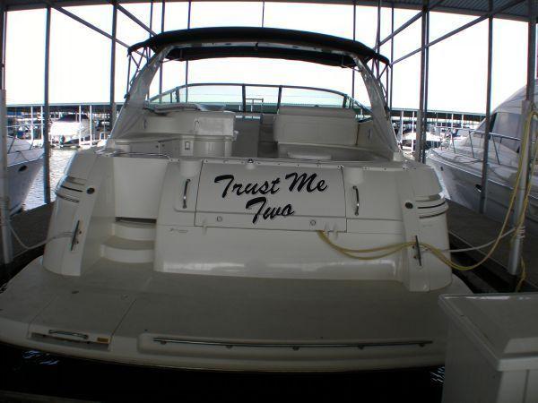 2000 Cruisers Yachts 4270 Express