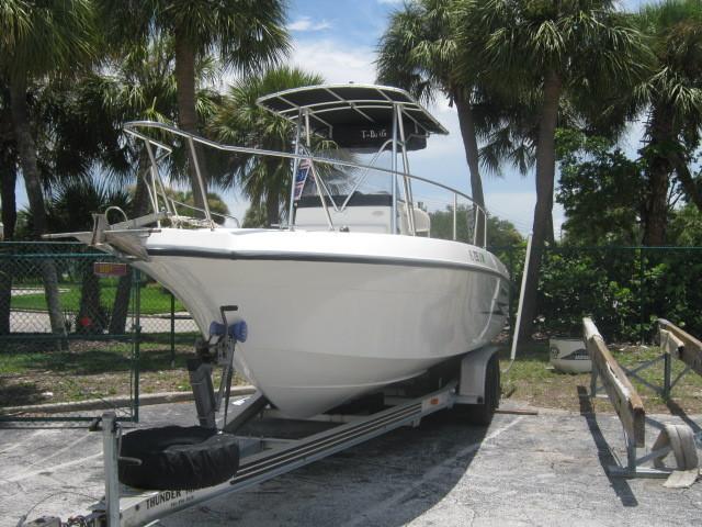 2000 Hydra-Sports 2300 seahorse