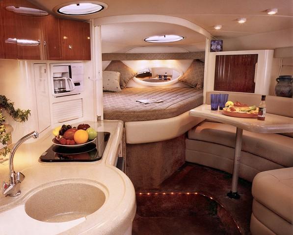 2000 Monterey 322 Cruiser