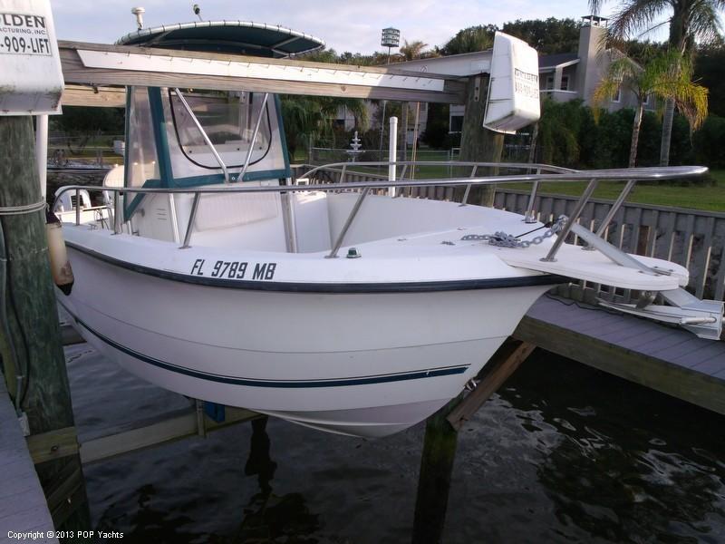 2000 Sea Pro 25 Center Console