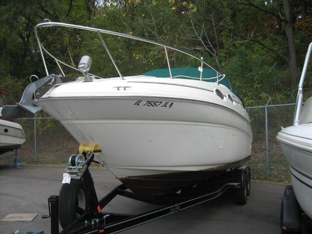 2000 Sea Ray Express Cruiser 260 Sundancer  Michigan City