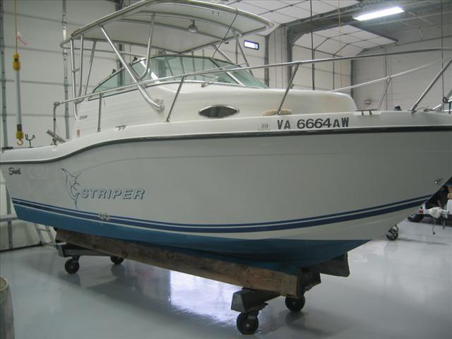 2000 Seaswirl Fish Boat 2100