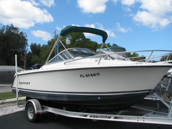2001 Bayliner 1900 Trophy Dual Console