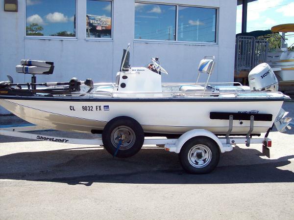 2001 Blue Wave 165 Center Console Bay Boat