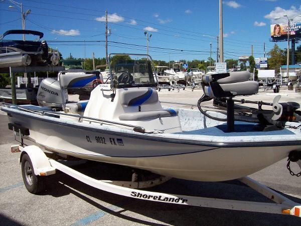 2001 Blue Wave 165 Center Console Bay Boat