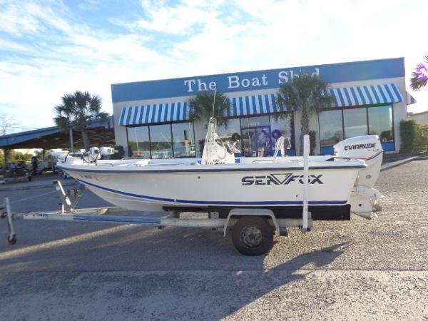 2001 Sea Fox 182 Bay Fisher