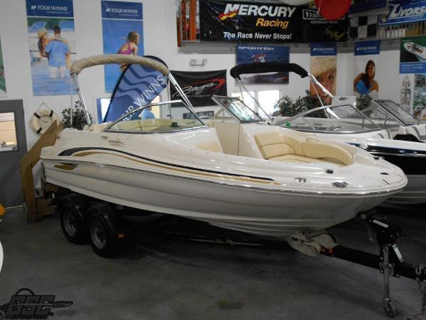 2001 Sea Ray 190 Sundeck Pre-owned in Lake