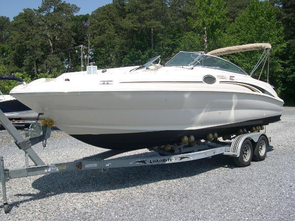 2001 Sea Ray 240 Sundeck