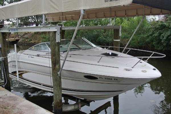 2001 Sea Ray 245 Weekender