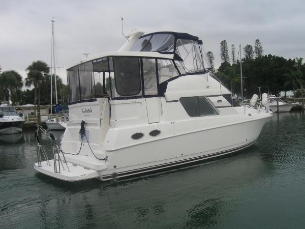 2001 Silverton 39 Aft Cabin Motor Yacht
