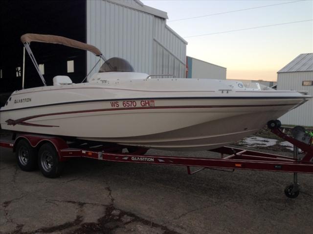 2002 Glastron DX Deck Boats DX 215