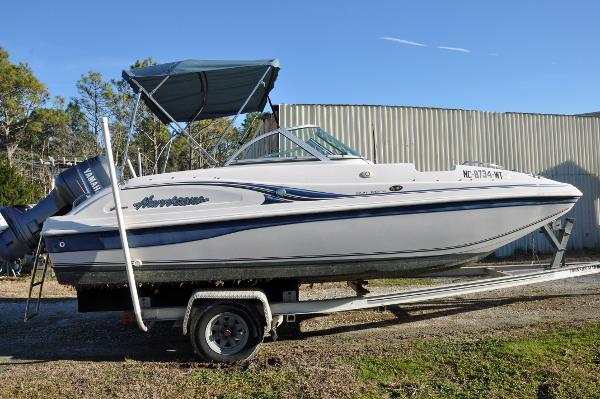 2002 Hurricane SUNDECK 187