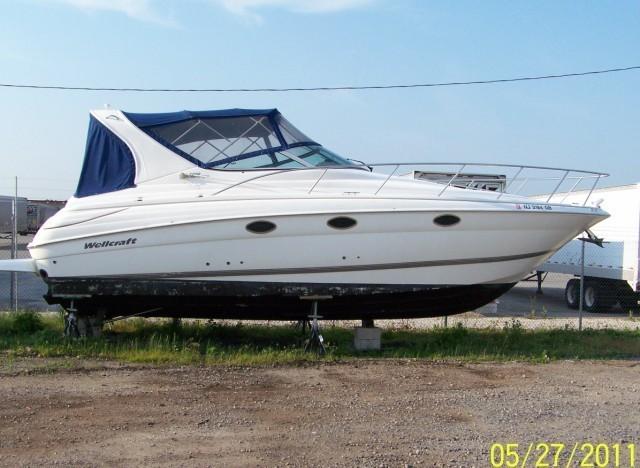 2002 Wellcraft 3300 Martinique Only 61 Hours