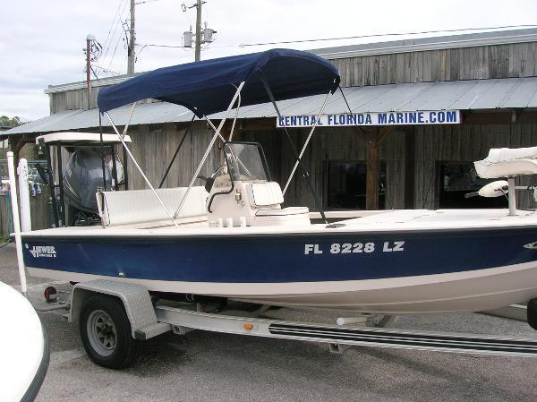 2003 Hewes 18 Redfisher
