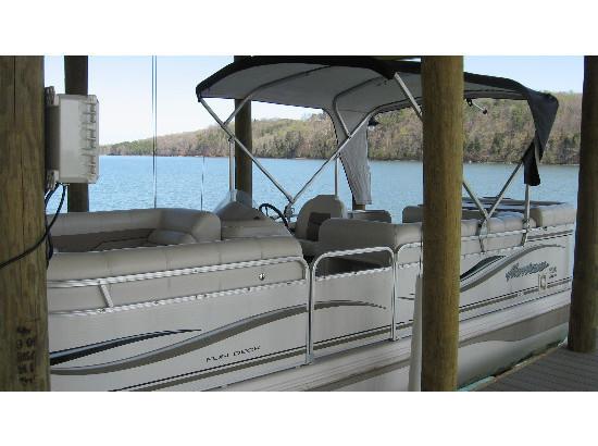 2003 Hurricane 218RE