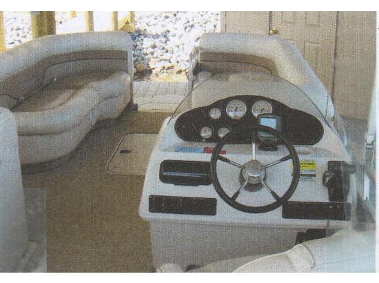 2003 Hurricane 218RE
