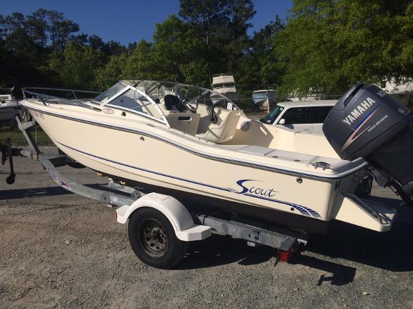 2003 Scout Boats 175 Dorado