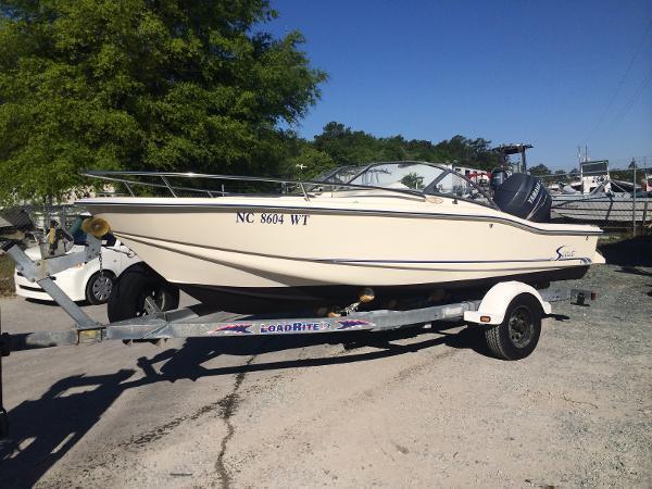 2003 Scout Boats 175 Dorado