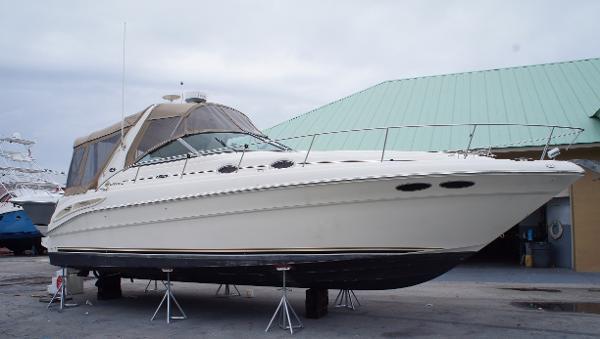 2003 Sea Ray 34 Sundancer - Freshwater Boat