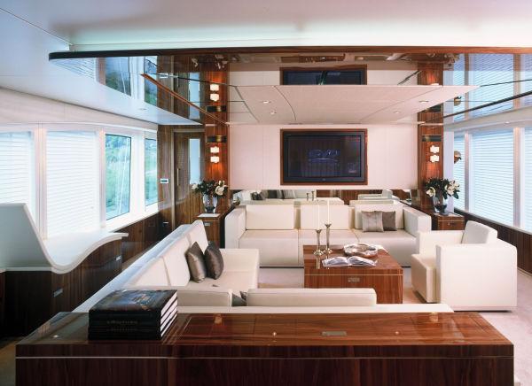 2004 Baron Enclosed Sky Lounge Motor Yacht