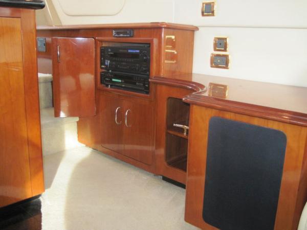 2004 Carver Voyager Cockpit Motor Yacht