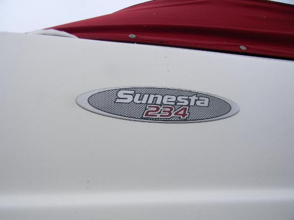 2004 Chaparral 234 Sunesta