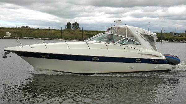 2004 Cruisers Yachts 340 Express