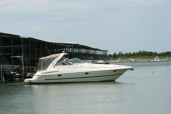 2004 Cruisers Yachts 340 Express