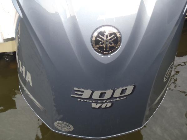 2004 Grady-White 33 Express 2012 Yamaha F300's