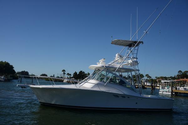 2004 Luhrs 32 Open