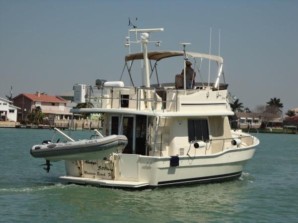 2004 Mainship 40 Trawler