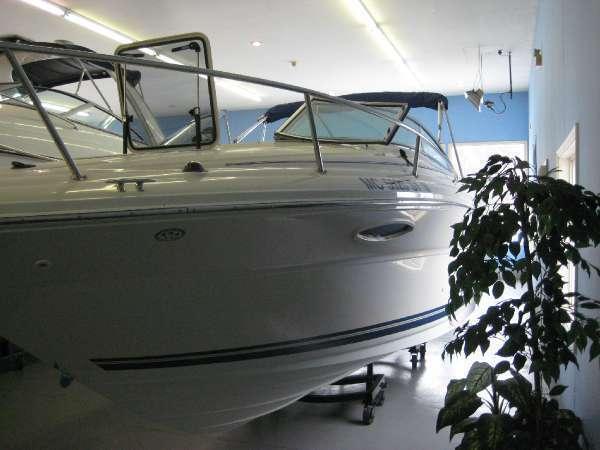 2004 Sea Ray 215 Cuddy