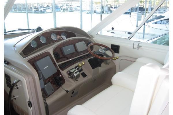 2004 Sea Ray 39 MOTOR YACHT