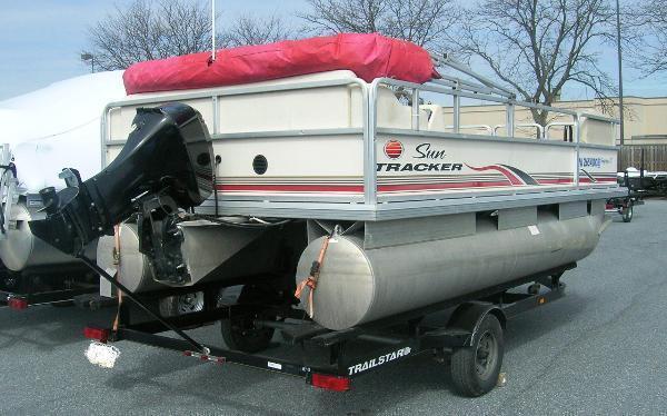 2004 Sun Tracker rty Barge 17