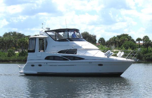 2005 Carver 39 Motor Yacht