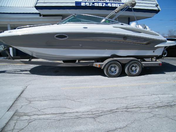 2005 Crownline 240 EX