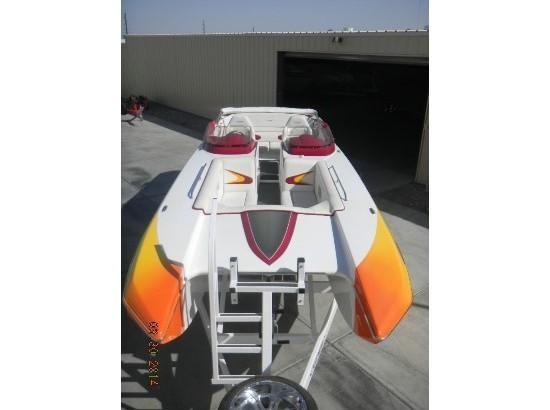 2005 Eliminator Boats 27 Foot Daytona