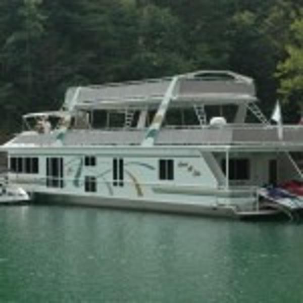 2005 Fantasy Houseboat