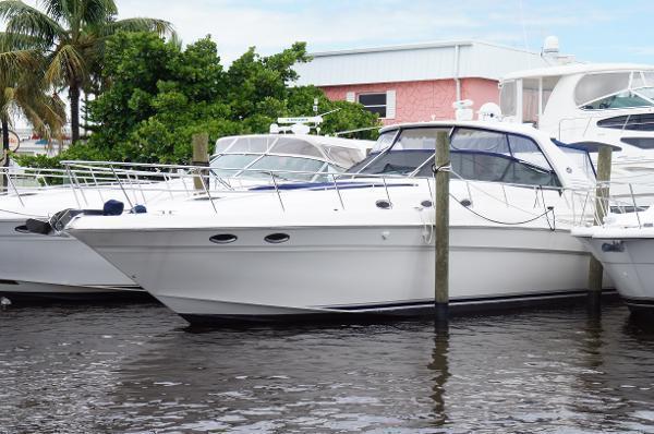 2005 Sea Ray Sun Sport with LIFT,Thruster