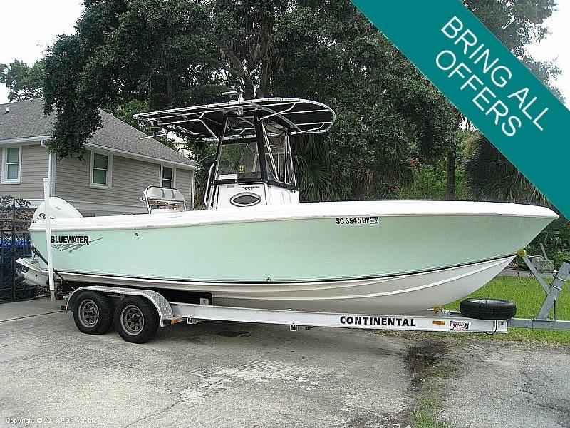 2006 Bluewater 2350 Center Console