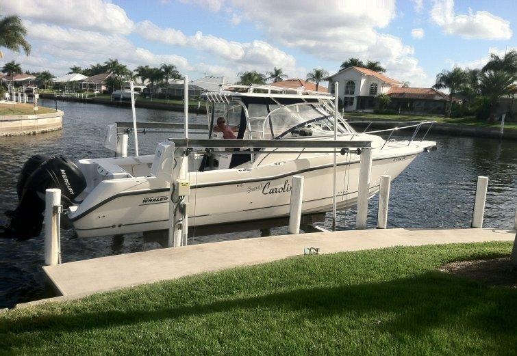 2006 Boston Whaler 305 Conquest